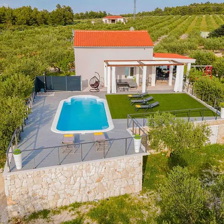 Pet Friendly In With House Sea View *