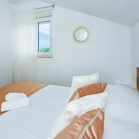Pet Friendly In With House Sea View Holiday home