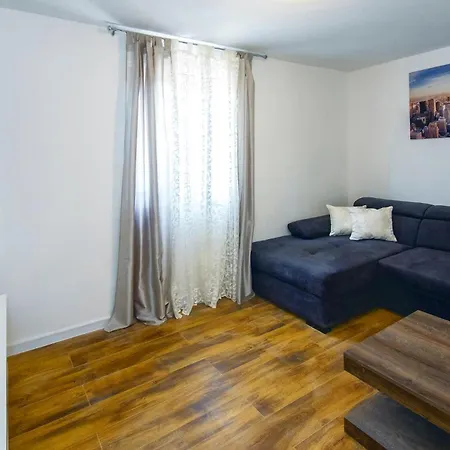 Holiday home Pet Friendly In With House Sea View Sutivan